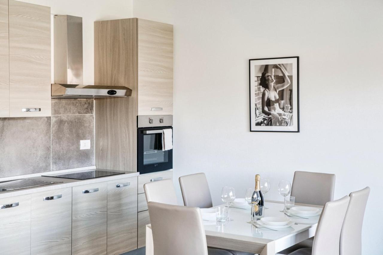 Apartamento Silvia Lenno House - The House Of Travelers Exterior foto